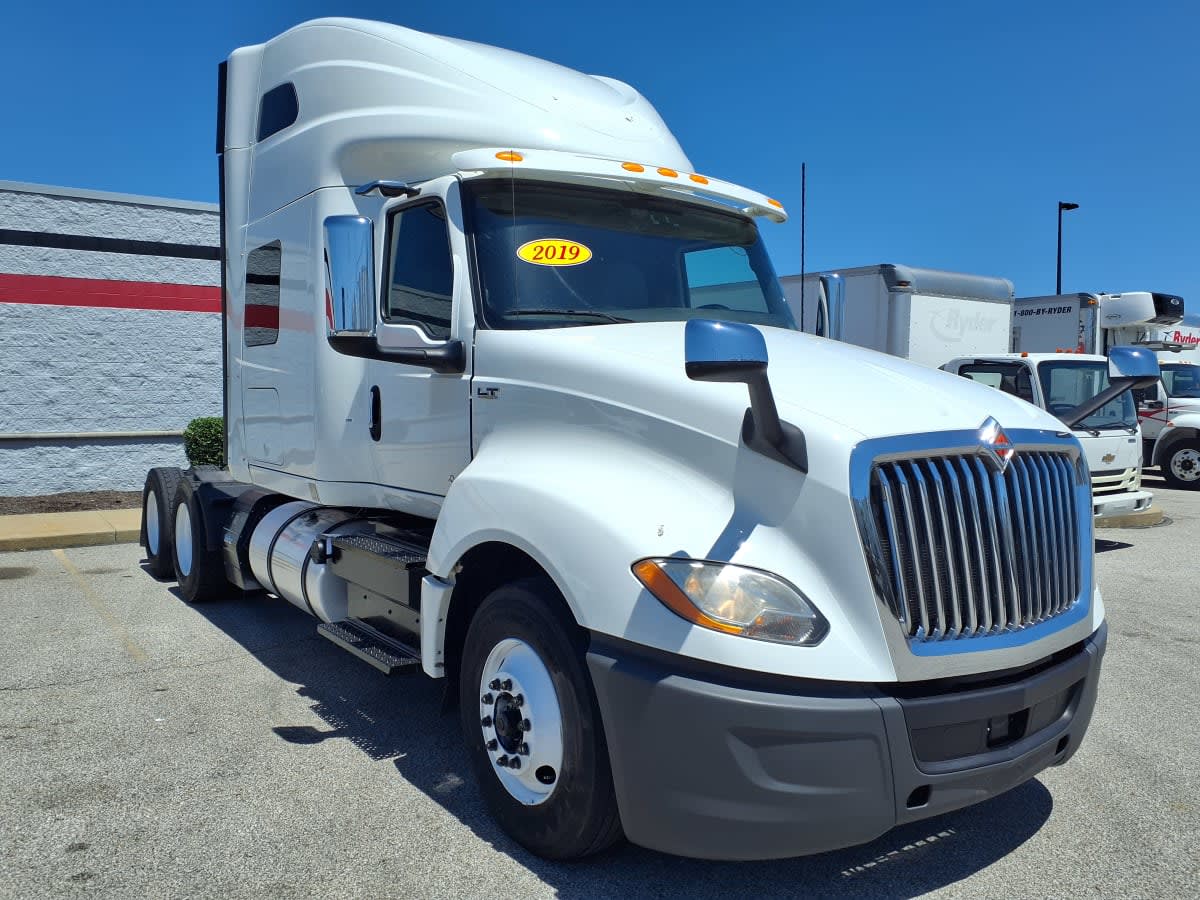 2019 Navistar International LT625 SLPR CAB 873916
