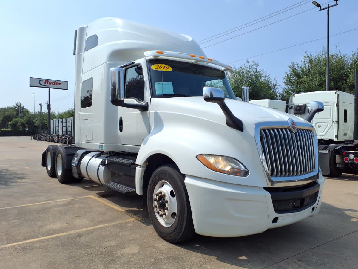 2019 International LT in Houston, TX — photo 3