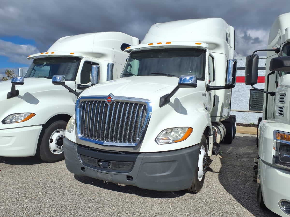 2019 Navistar International LT625 SLPR CAB 873935