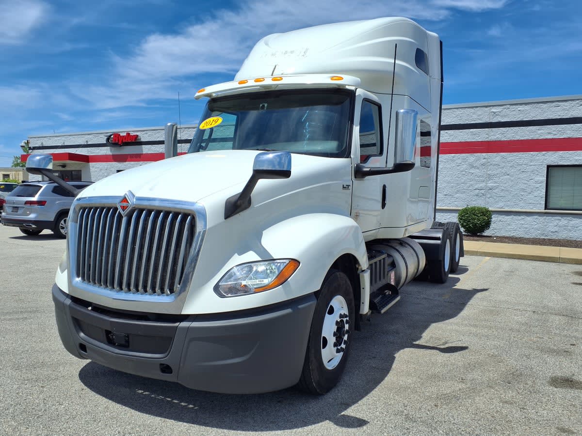 2019 Navistar International LT625 SLPR CAB 873940