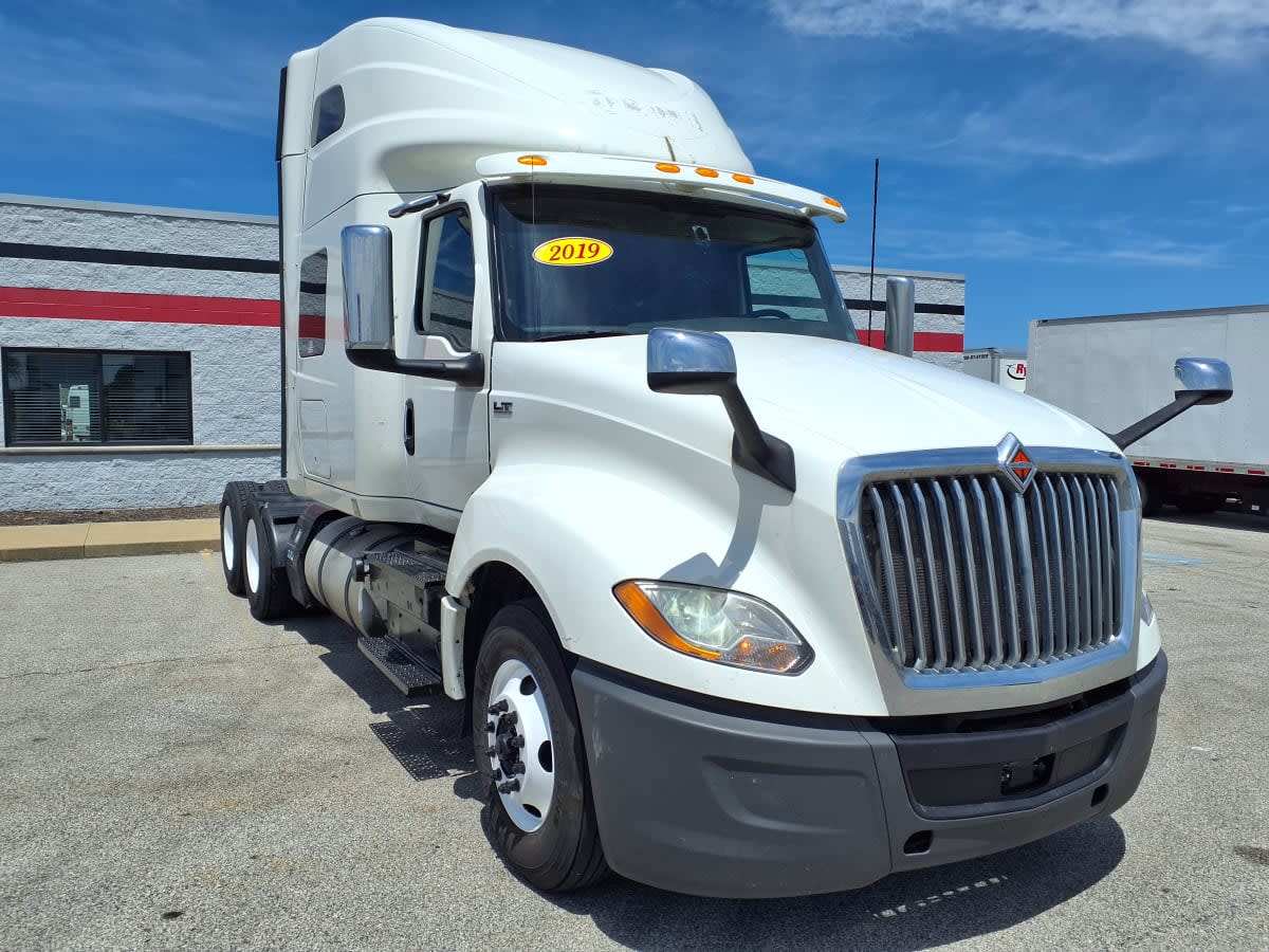 2019 Navistar International LT625 SLPR CAB 873940