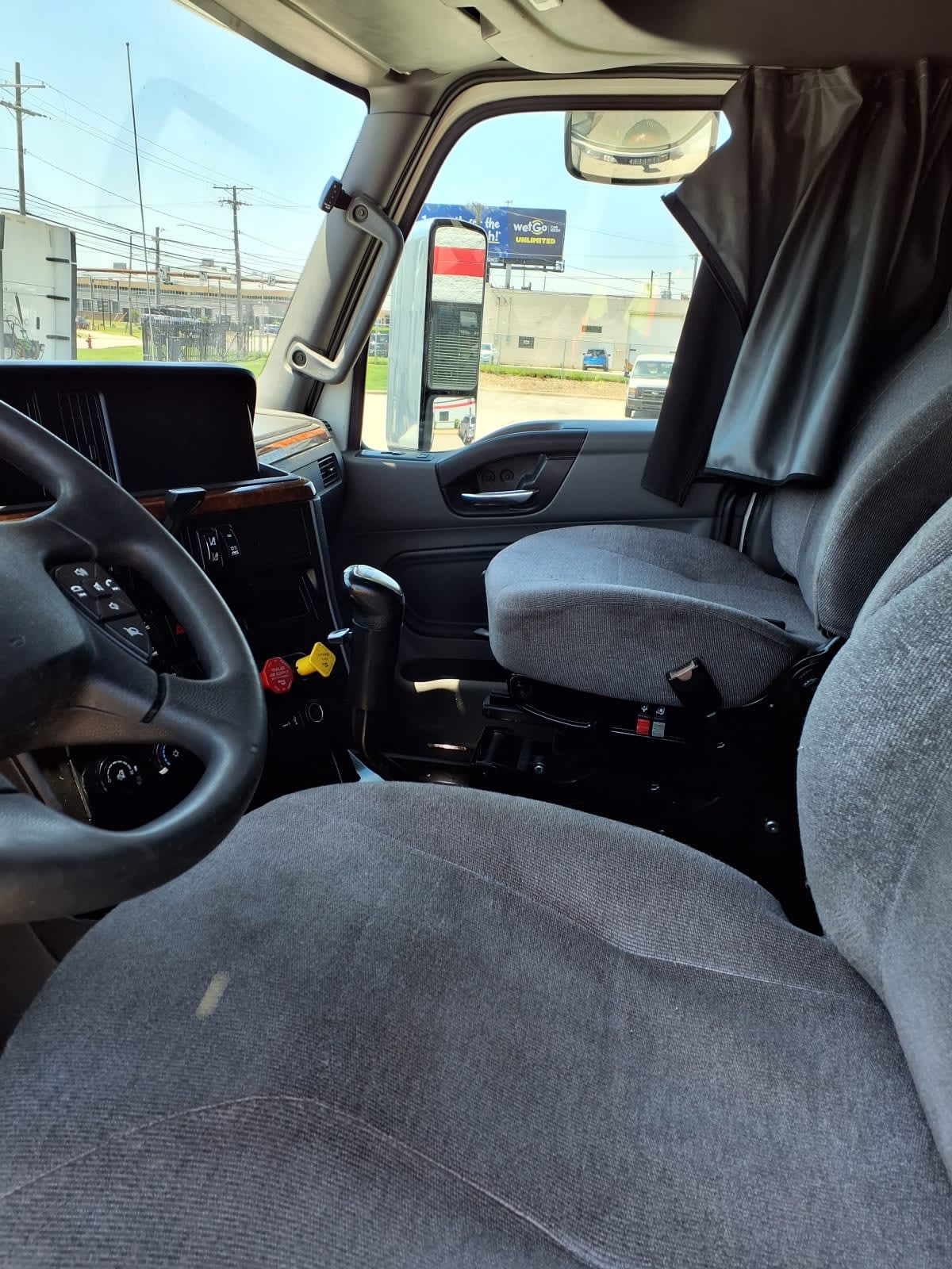 2019 Navistar International LT625 SLPR CAB 873946
