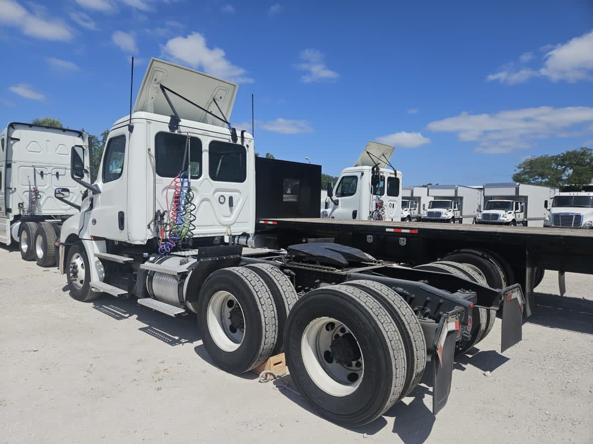 2019 Freightliner - image 6