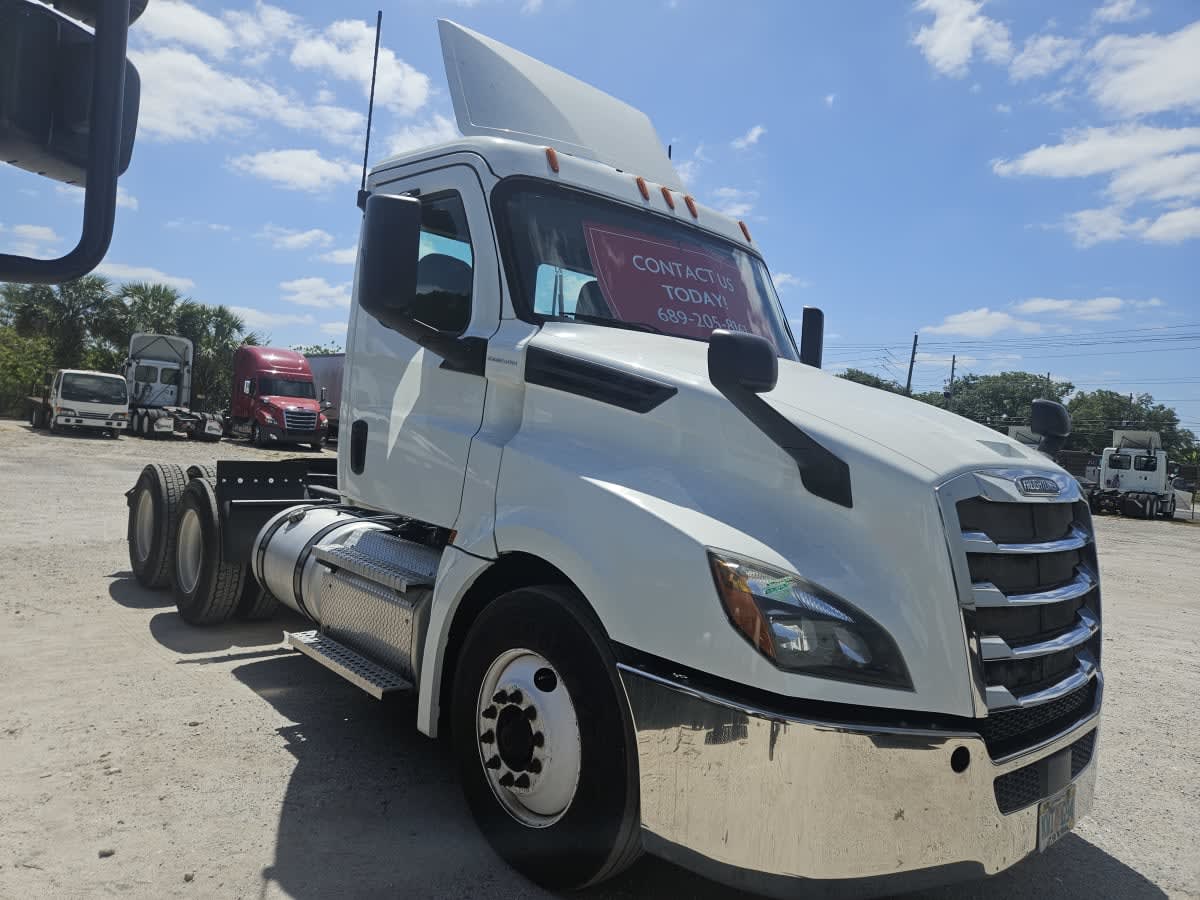 2019 Freightliner - image 3