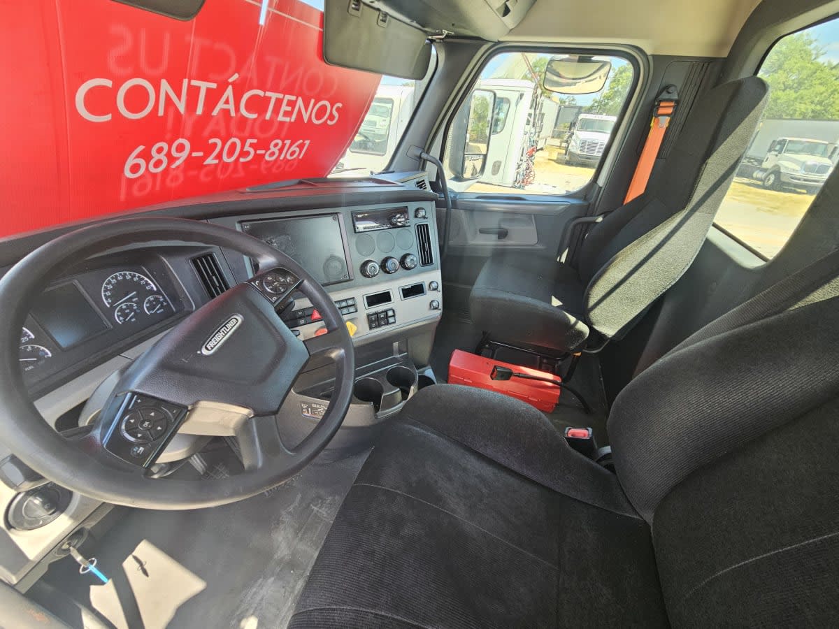 2019 Freightliner - image 7