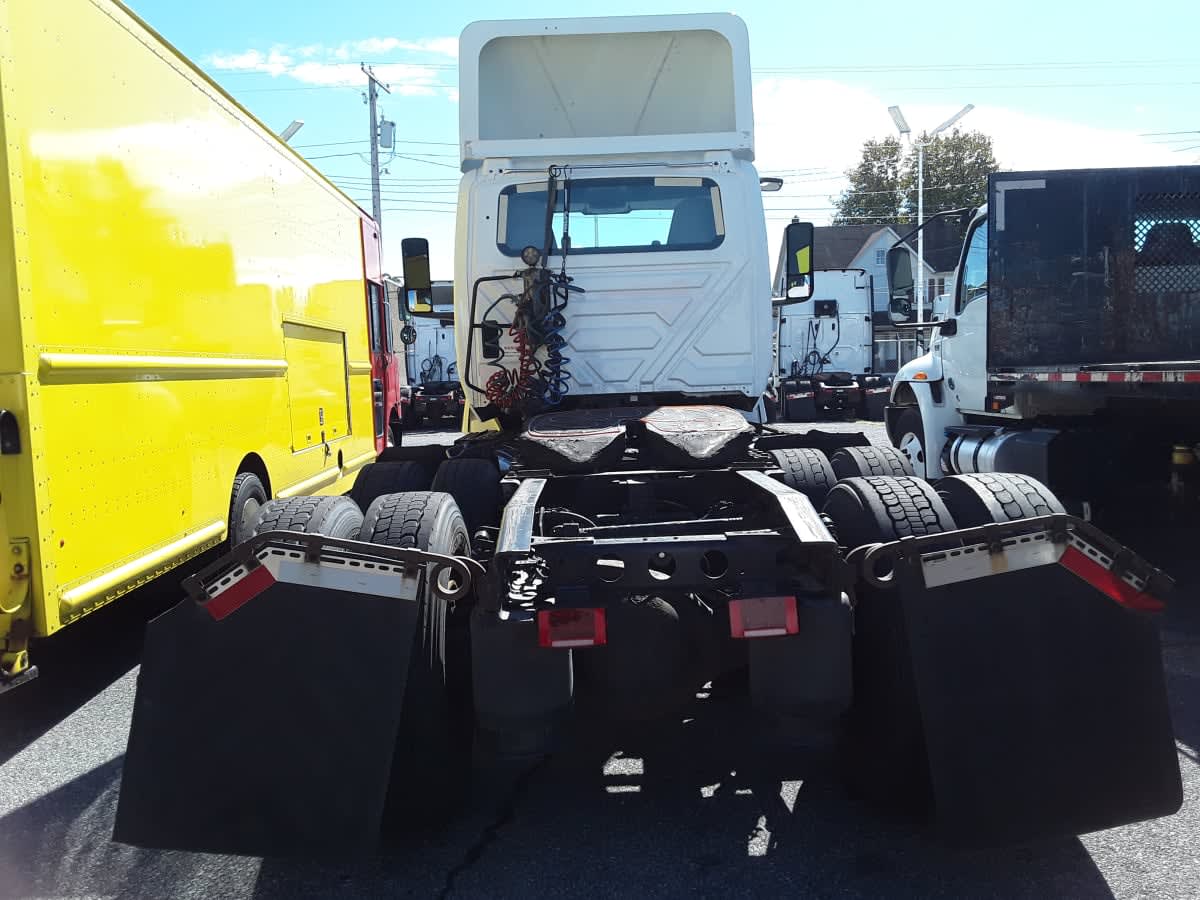 2019 Navistar International LT625 DAYCAB T/A 874016