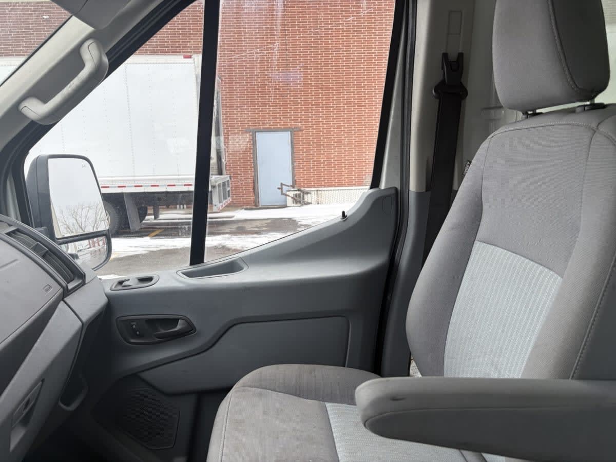 2019 Ford Motor Company TRANSIT 250 LOW ROOF 874035