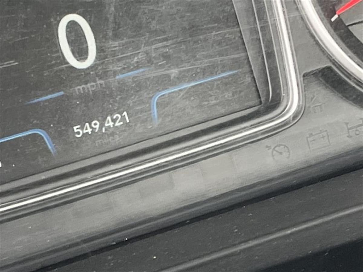 2019 International - image 9