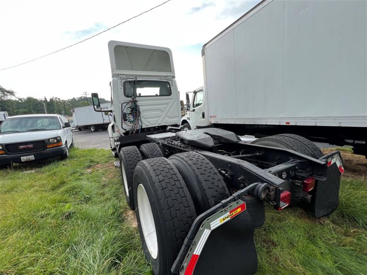 2019 Navistar International LT625 DAYCAB T/A 874044