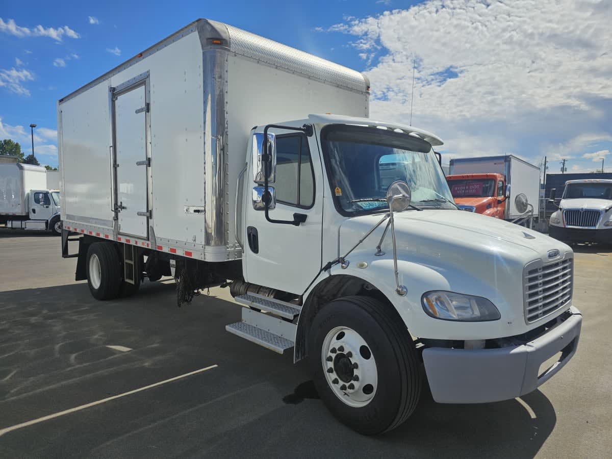 2019 Freightliner M2 106 874056