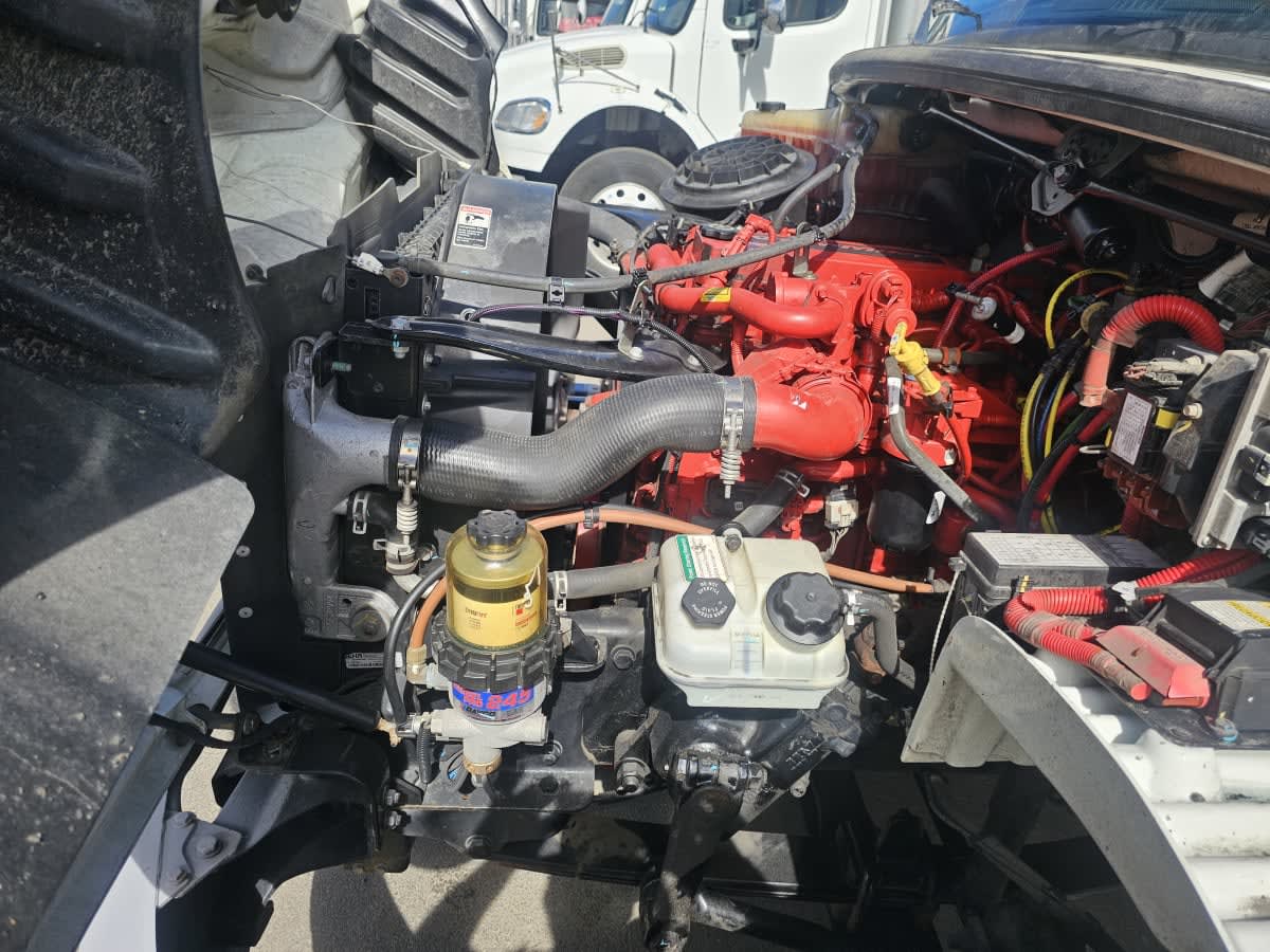 2019 Freightliner M2 106 874056