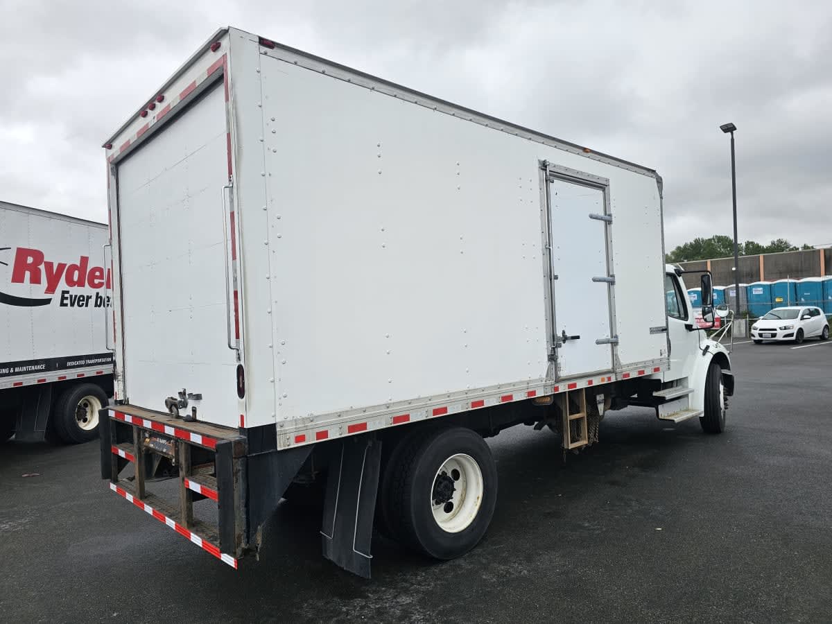 2019 Freightliner M2 106 874058