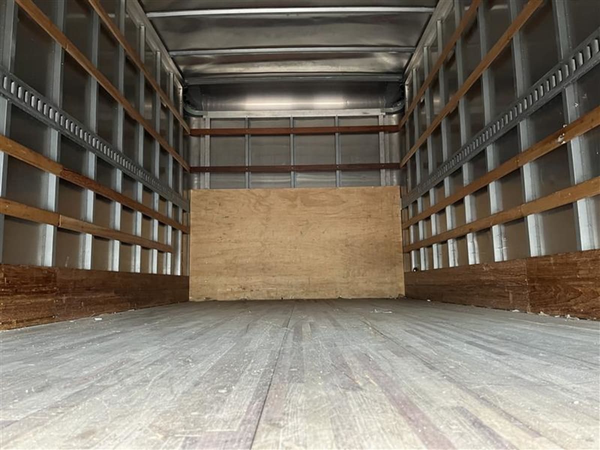 2019 Isuzu NPR HD 874177