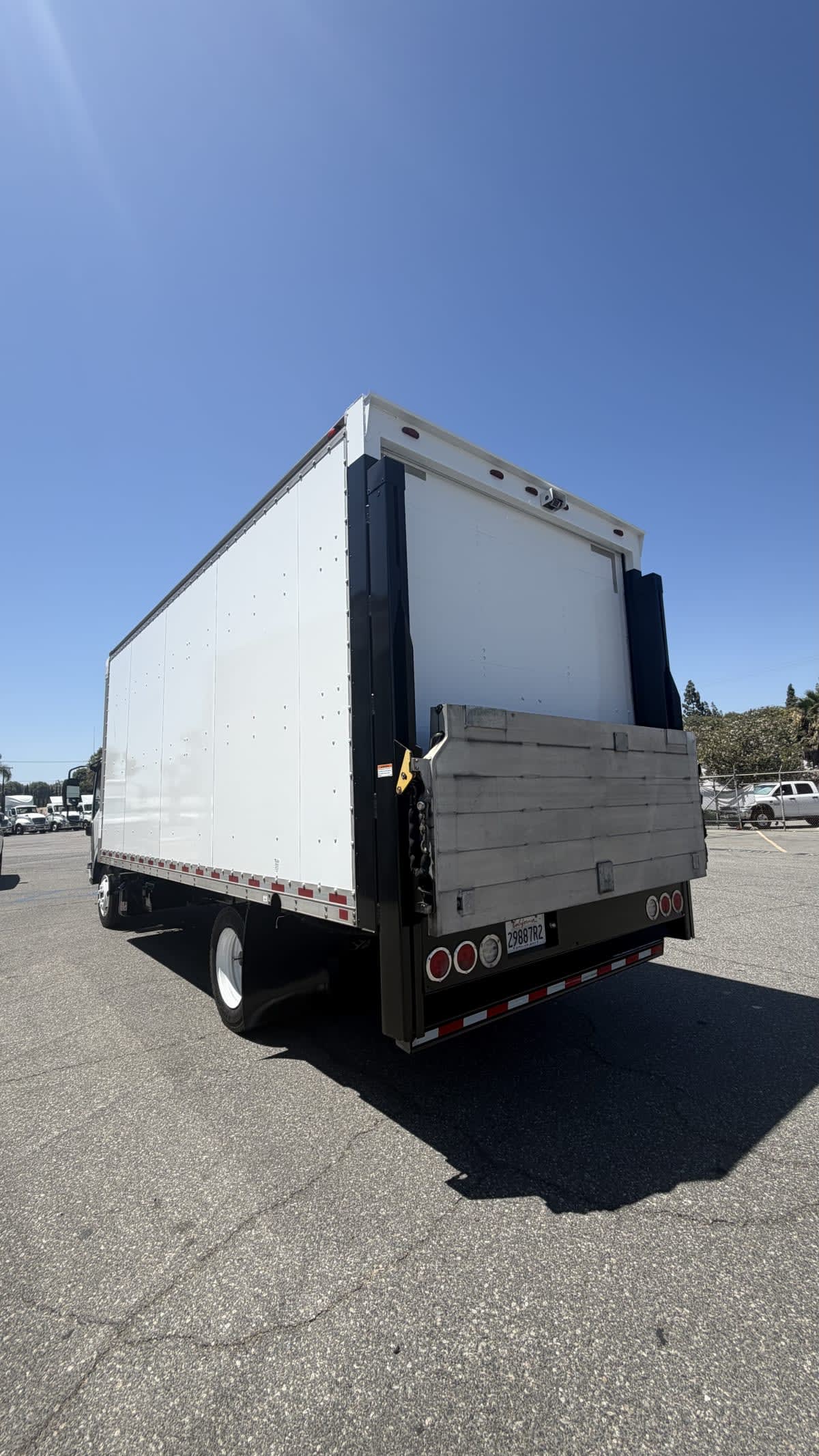 2019 Isuzu NRR in Pomona, CA — photo 6