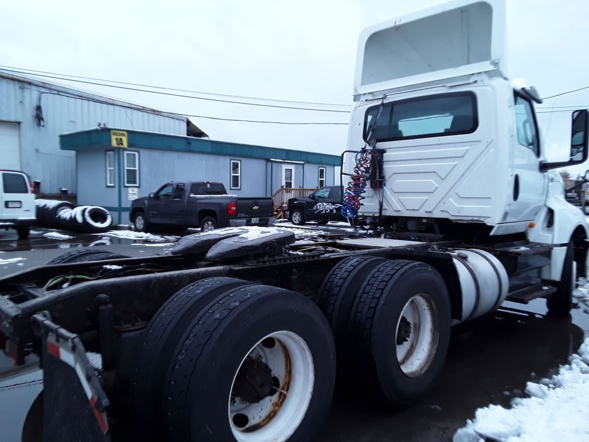 2019 Navistar International LT625 DAYCAB T/A 874283