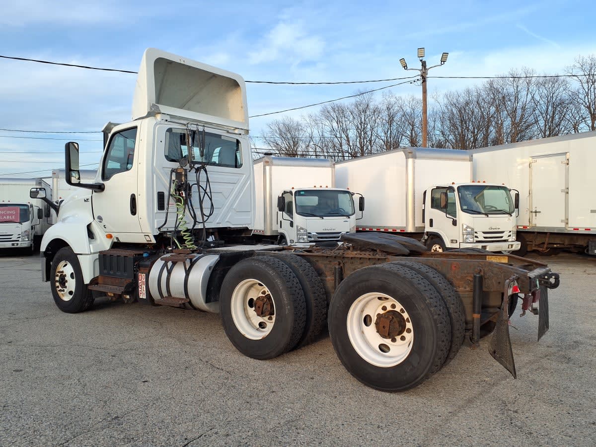 2019 Navistar International LT625 DAYCAB T/A 874297