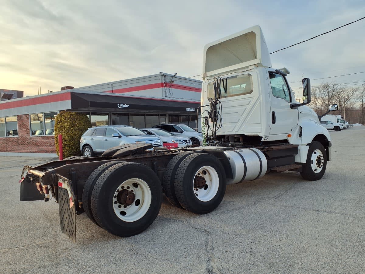 2019 Navistar International LT625 DAYCAB T/A 874297