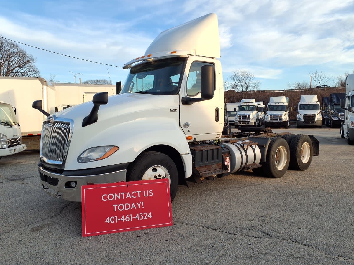 2019 Navistar International LT625 DAYCAB T/A 874297