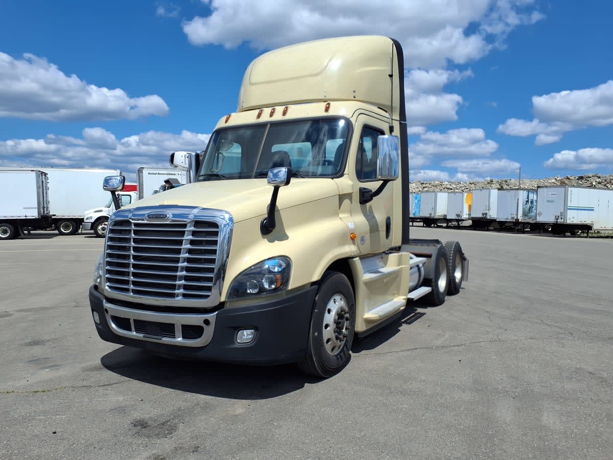 2019 Freightliner Cascadia in Taylor, MI