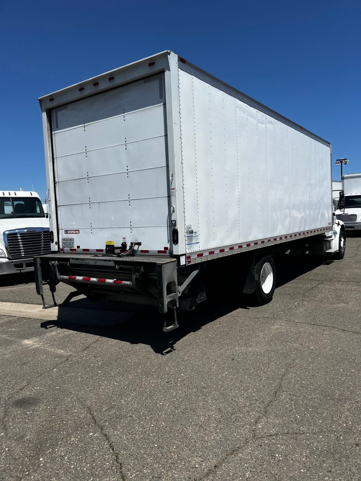 2019 Freightliner/Mercedes M2 106 874382 2019 Freightliner/Mercedes M2 106 874382
