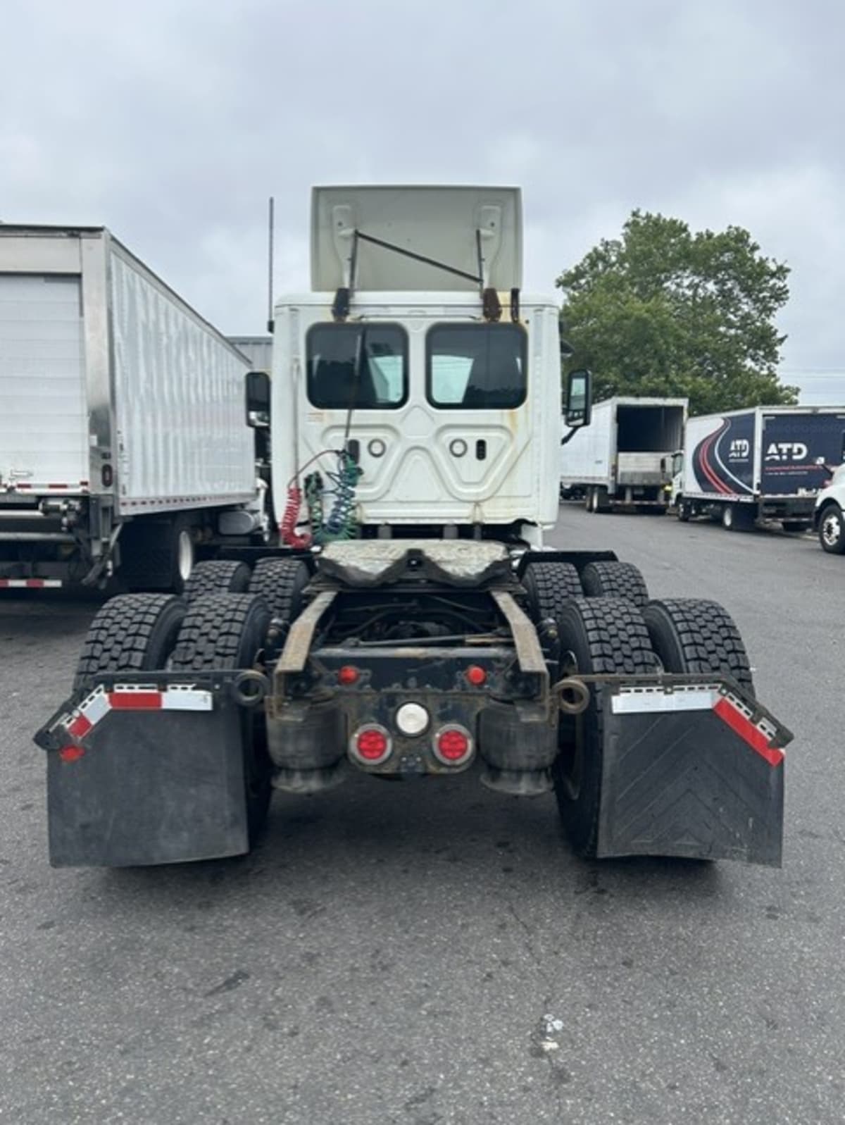 2019 Freightliner Cascadia in Farmingdale, NY — photo 5