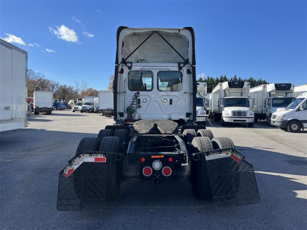 2019 Freightliner - image 5