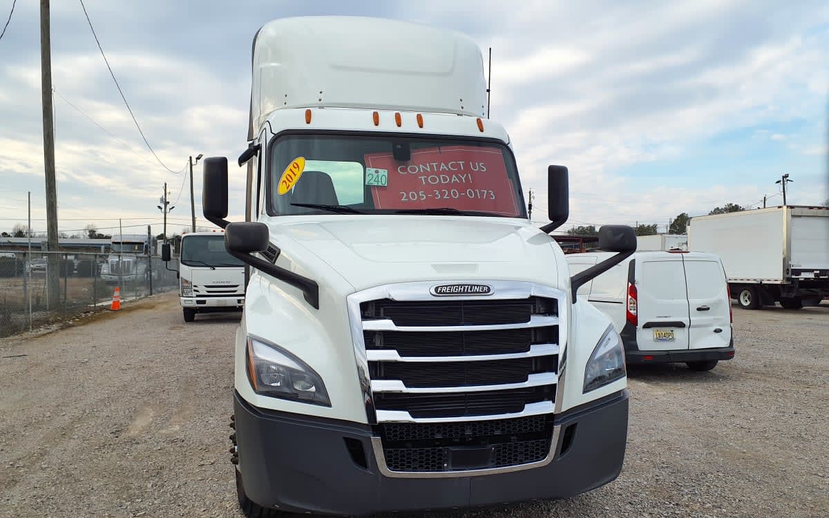 2019 Freightliner/Mercedes NEW CASCADIA PX12664 874468