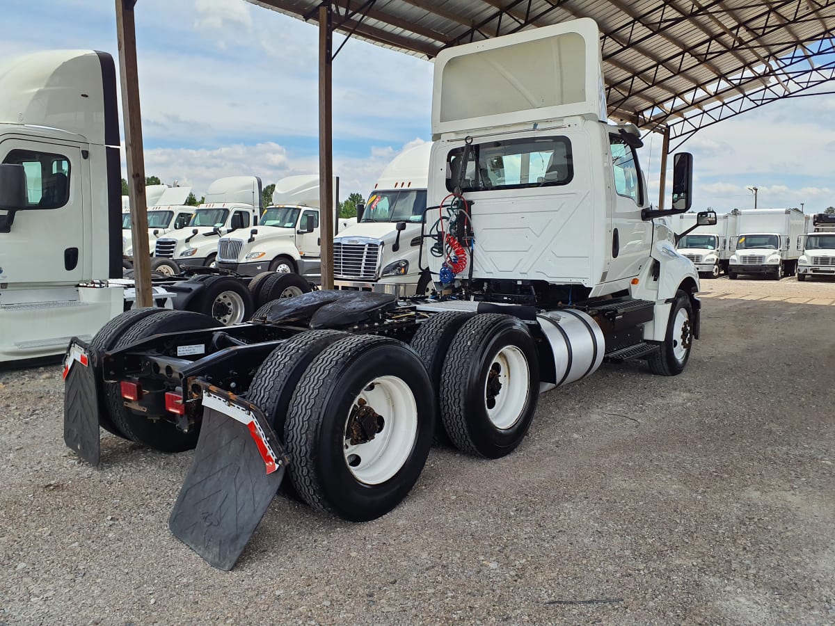 2019 Navistar International LT625 DAYCAB T/A 874507