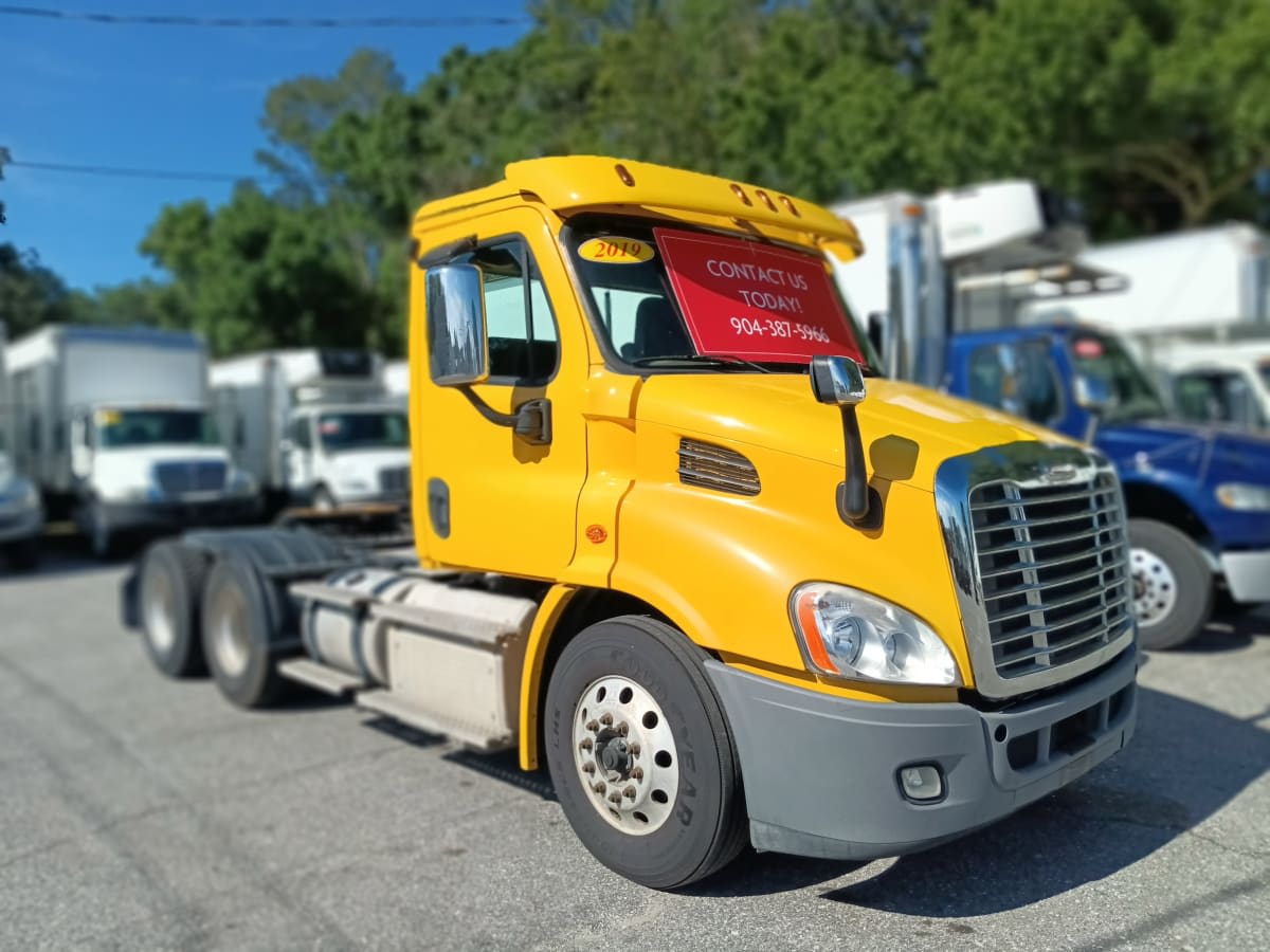 2019 Freightliner CASCADIA 113 874572