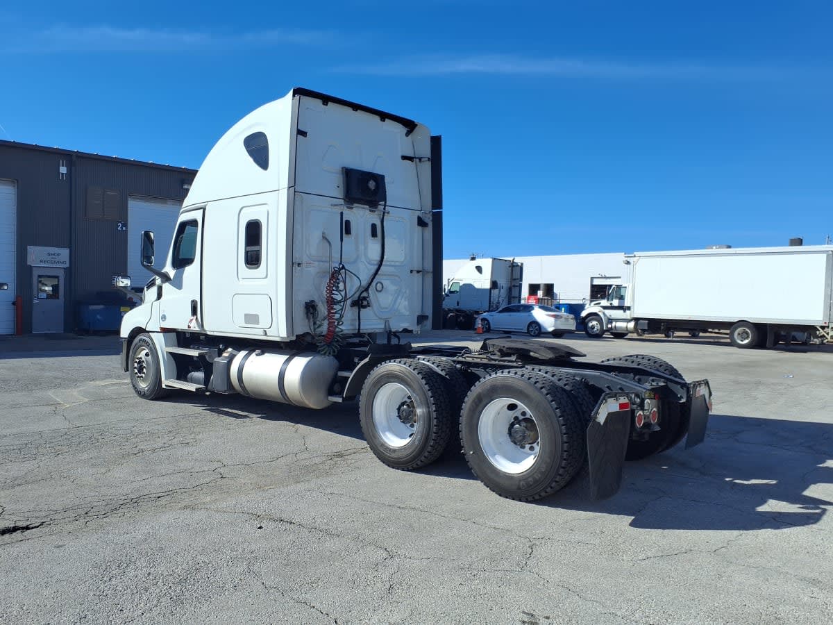 2020 Freightliner - image 6