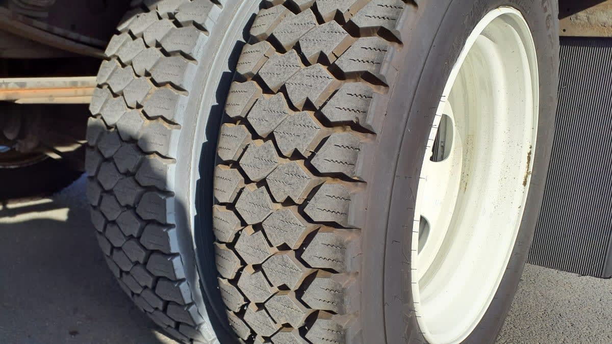 2019 Isuzu NPR 874650