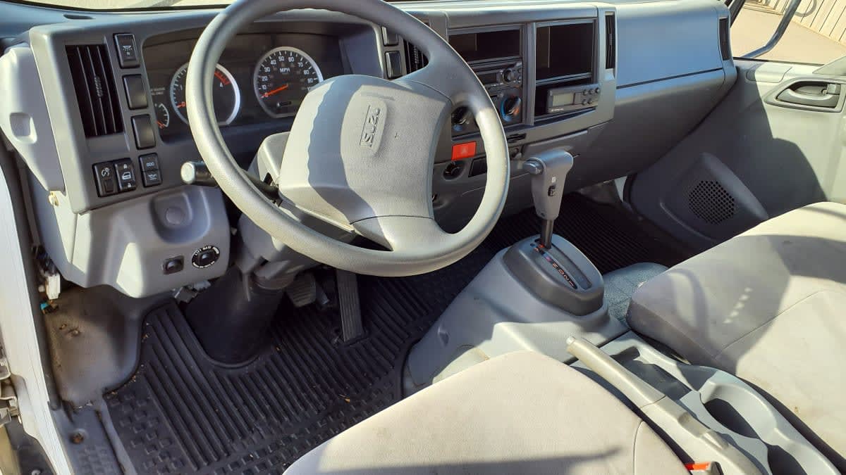 2019 Isuzu NPR 874650