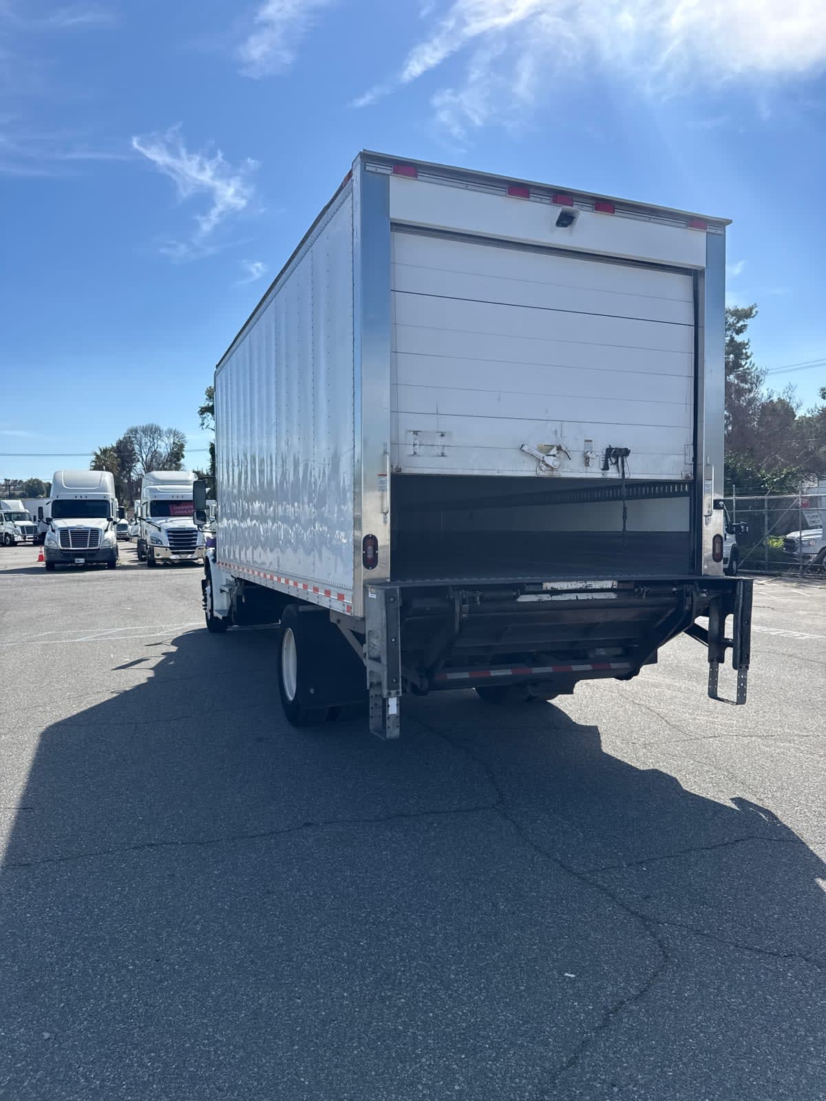 2019 Freightliner/Mercedes M2 106 874655