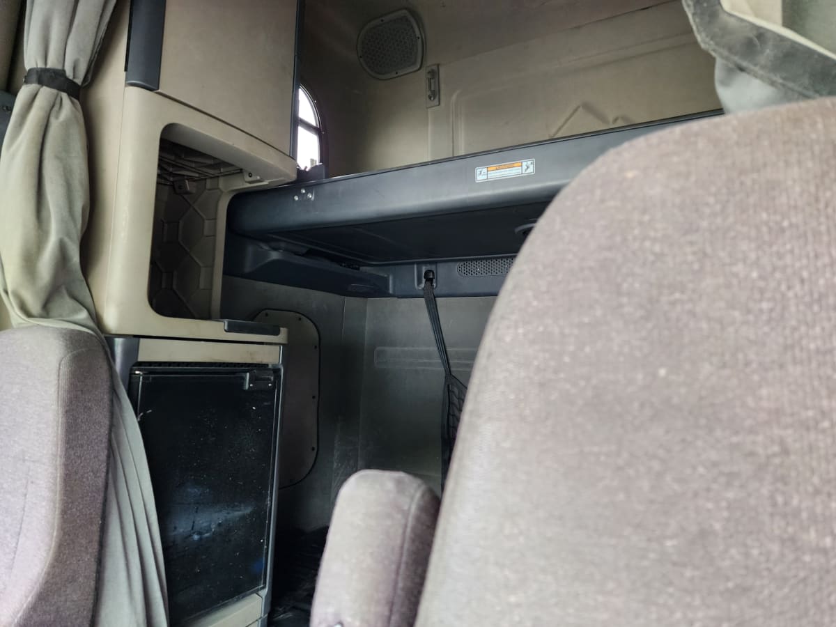 2020 Freightliner - image 8