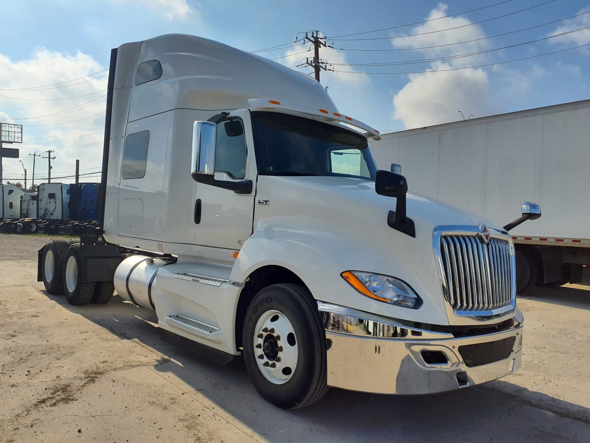 2019 Navistar International LT625 SLPR CAB 875186