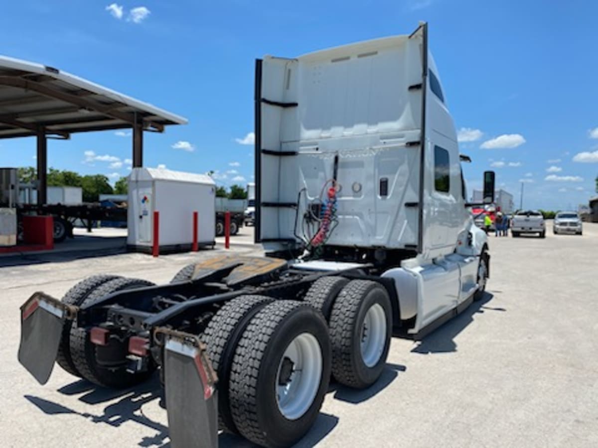 2019 Navistar International LT625 SLPR CAB 875187