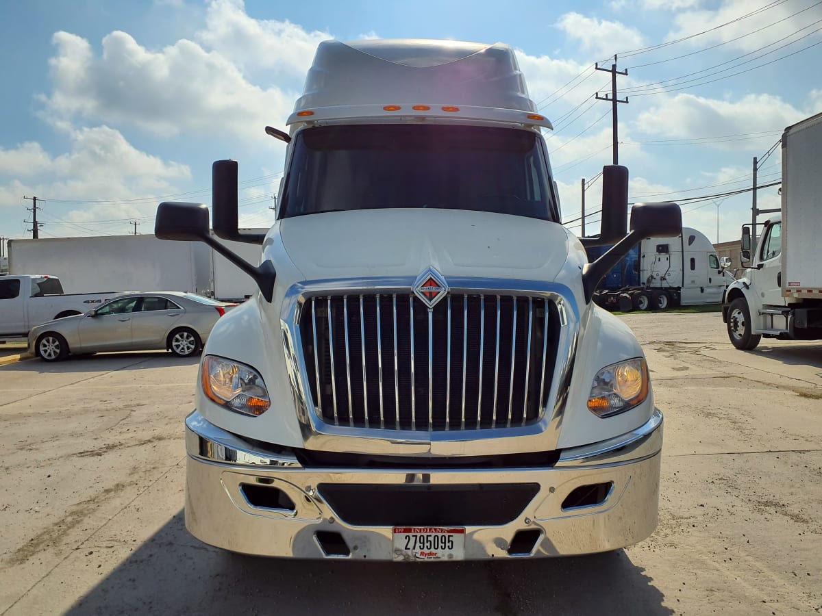 2019 Navistar International LT625 SLPR CAB 875188