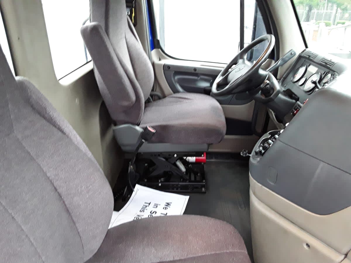 2020 Freightliner - image 10