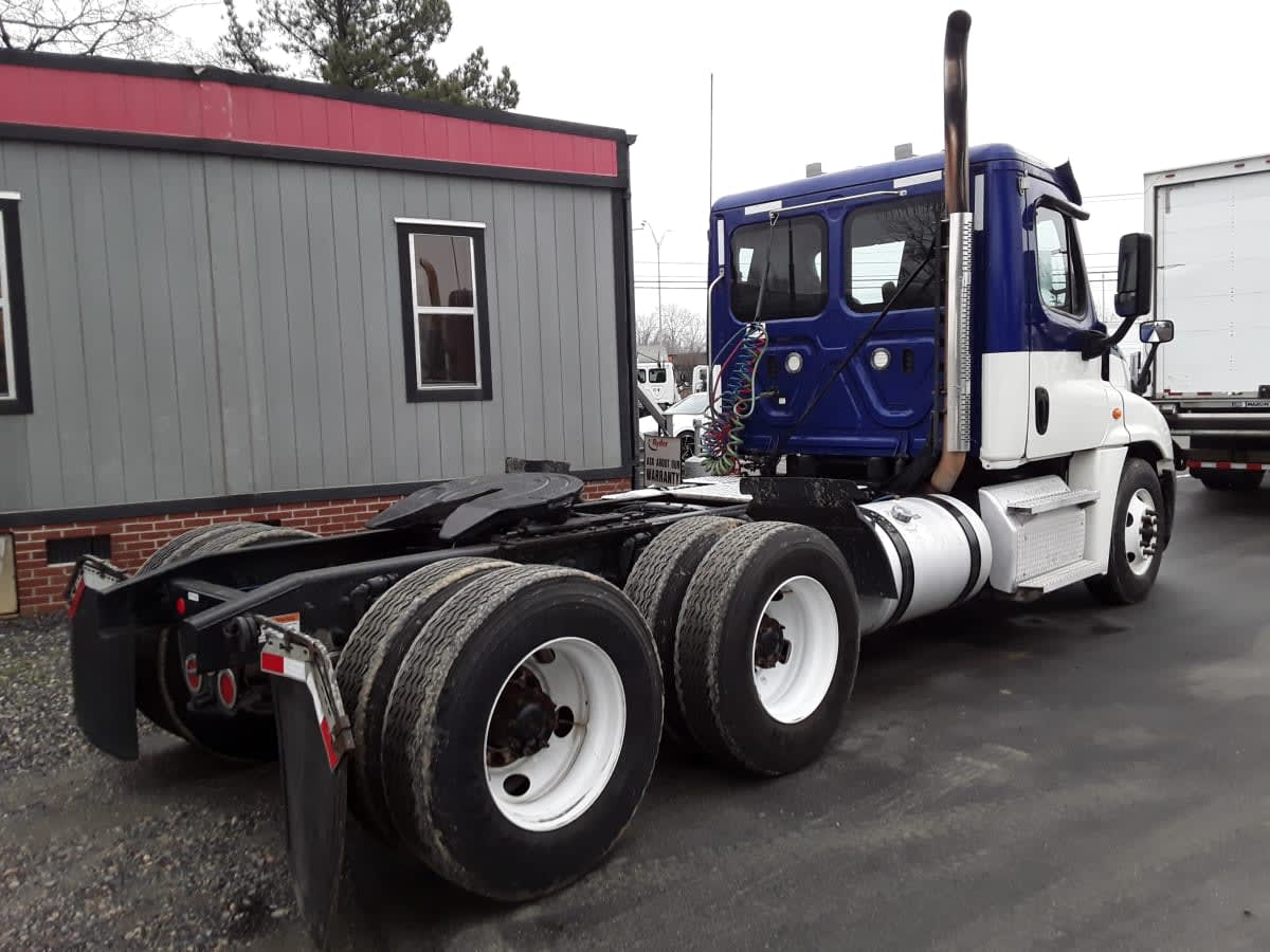 2020 Freightliner - image 4