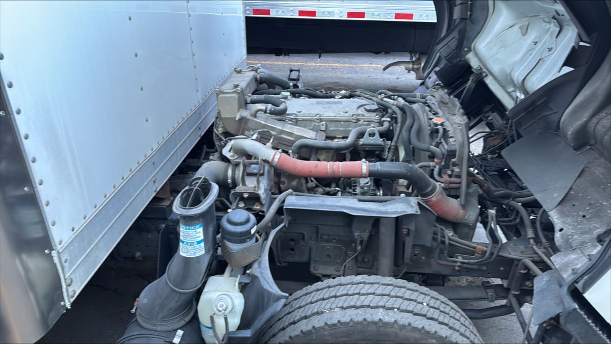 2019 Isuzu NPR HD 875204