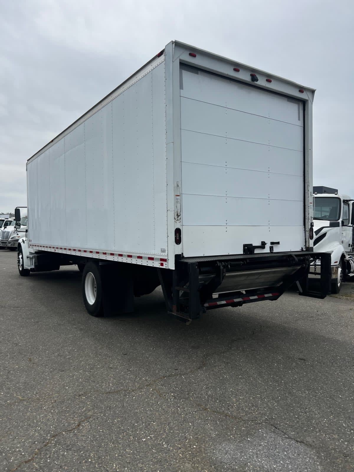 2019 Freightliner/Mercedes M2 106 875223