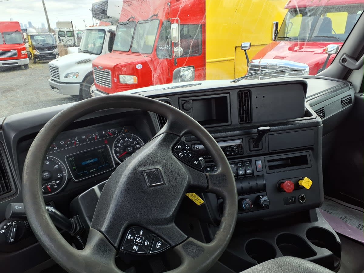 2019 Navistar International LT625 DAYCAB T/A 875276