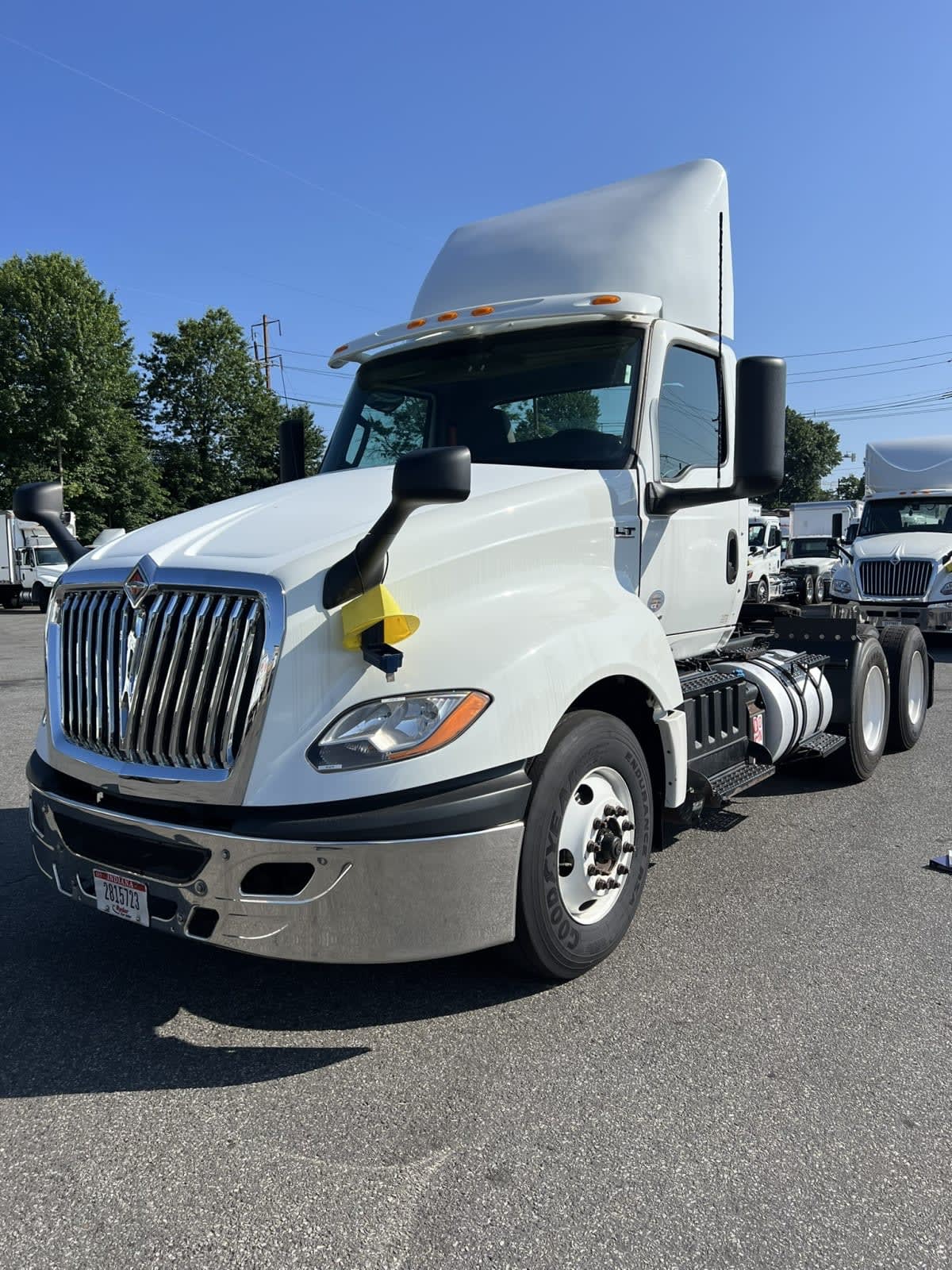2019 Navistar International LT625 DAYCAB T/A 875278