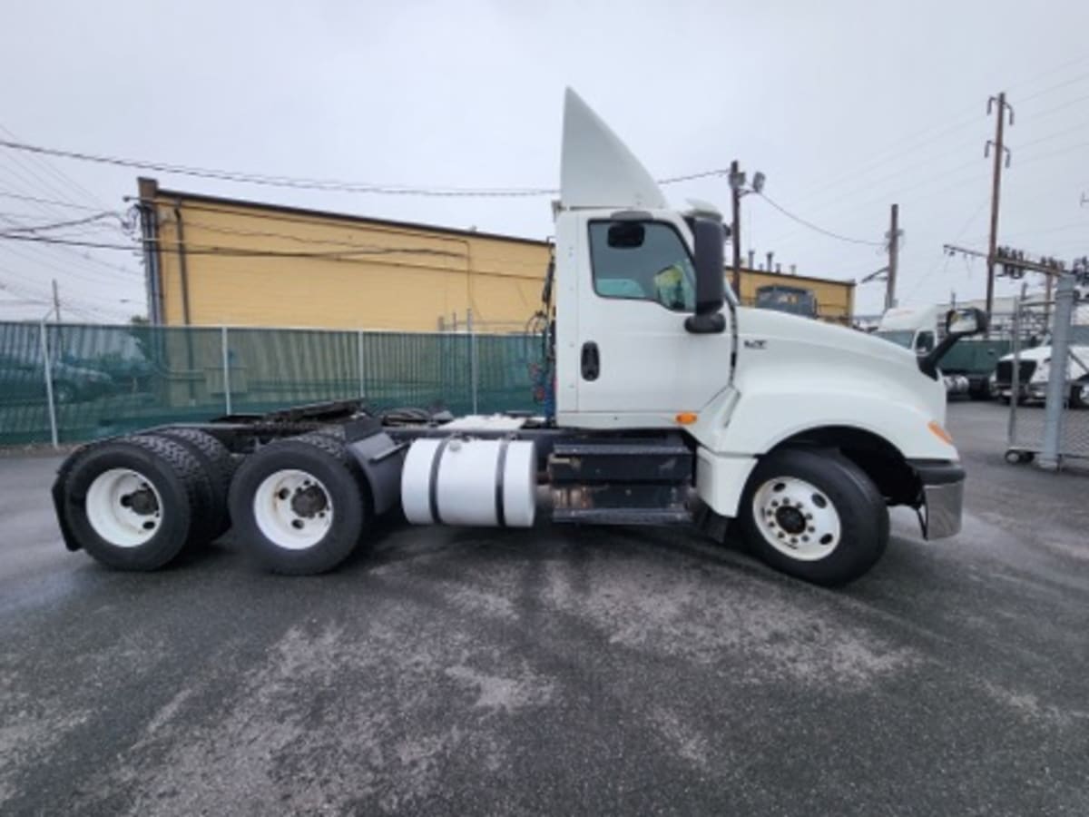 2019 International - image 9