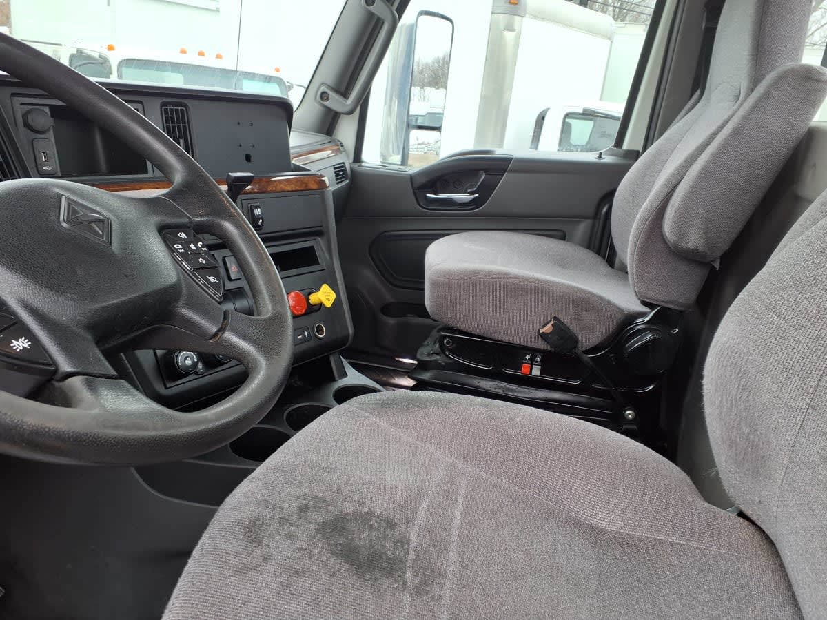 2019 Navistar International LT625 DAYCAB S/A 875401