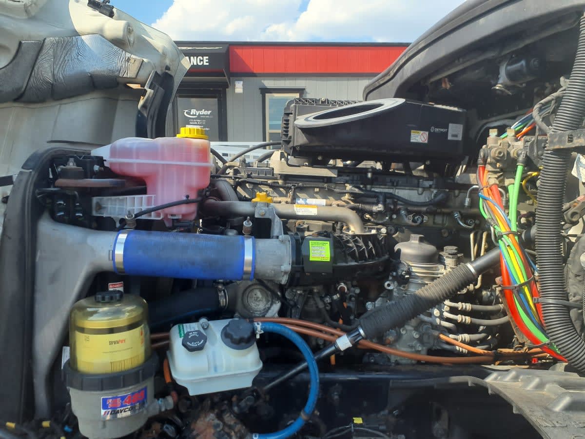 2020 Freightliner Cascadia in Clarksville, IN — photo 8