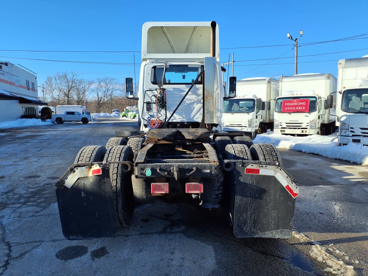 2019 Navistar International LT625 DAYCAB T/A 875421
