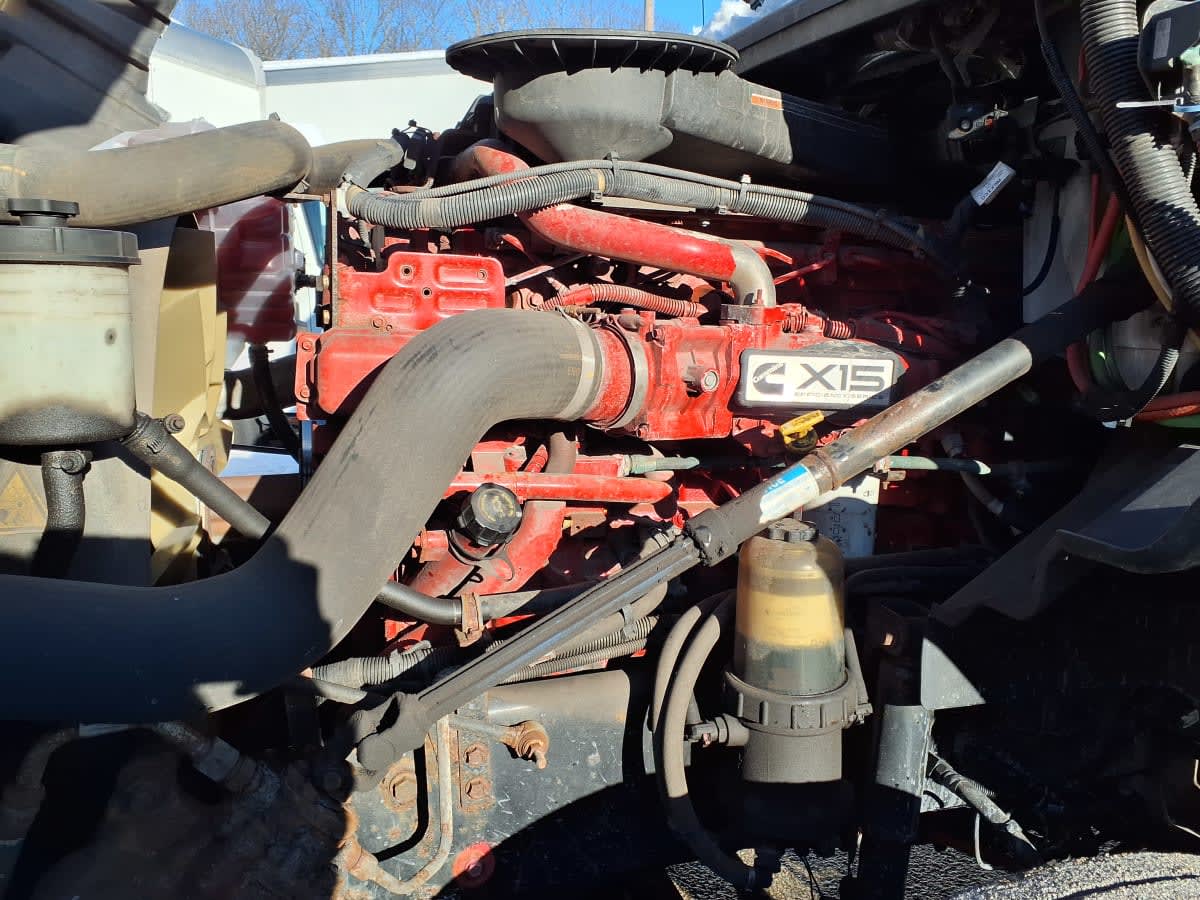 2019 Navistar International LT625 DAYCAB T/A 875421