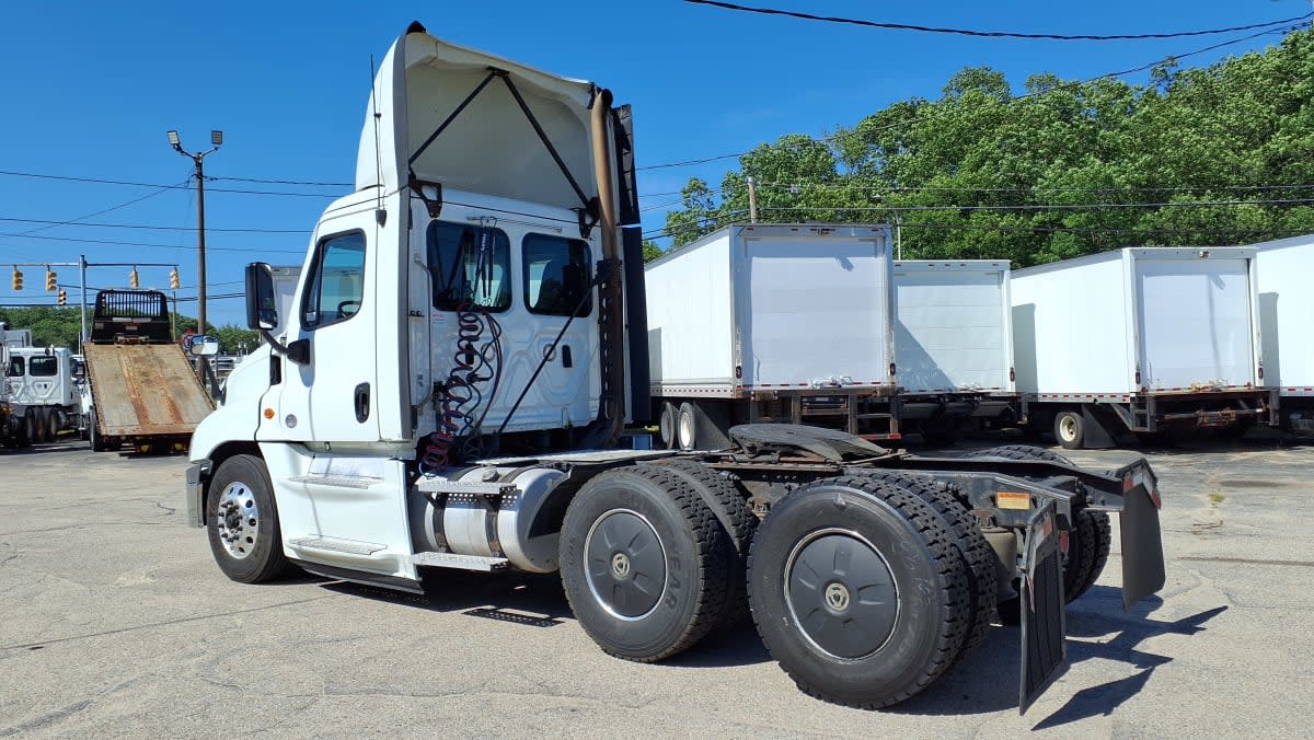 2019 Freightliner/Mercedes CASCADIA 125 875428