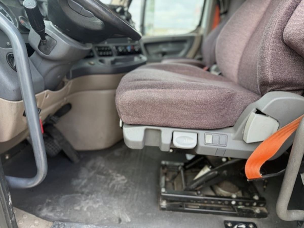 2020 Freightliner/Mercedes CASCADIA 125 875500